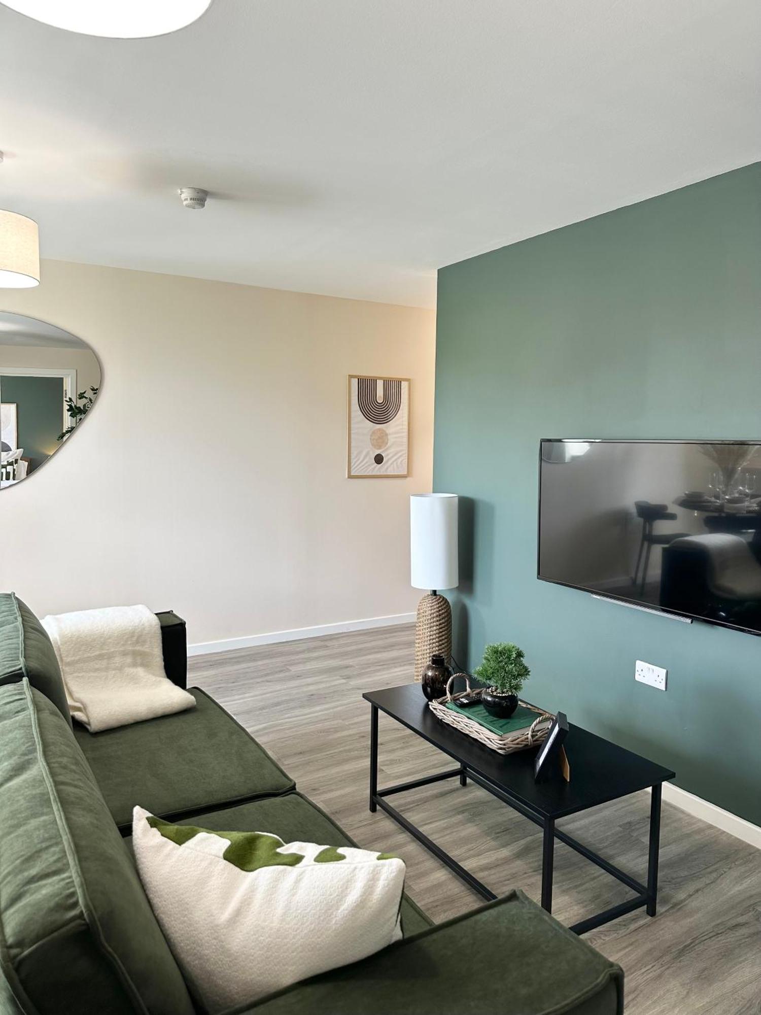 Southwood Place - Free Parking - Sleeps 4 Apartment Manchester